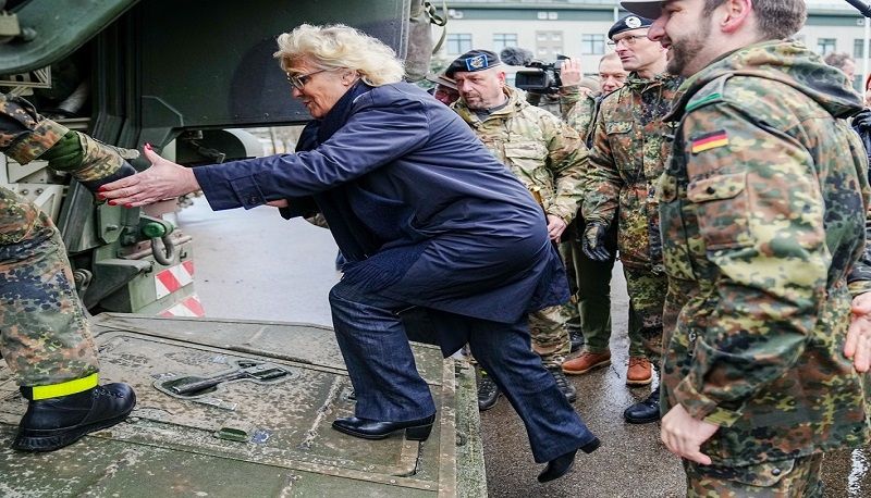 كازمى داواى هاوكارى زیاتر  هاوپه‌یمانان ده‌كات